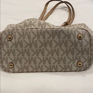 Michael Kors Bags - Michael Kors Tote Michael Kors Bags - Michael Kors Tote